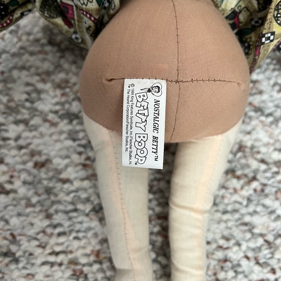 BETTY BOOP Vintage Nostalgic Farm Doll - Picture 4 of 6